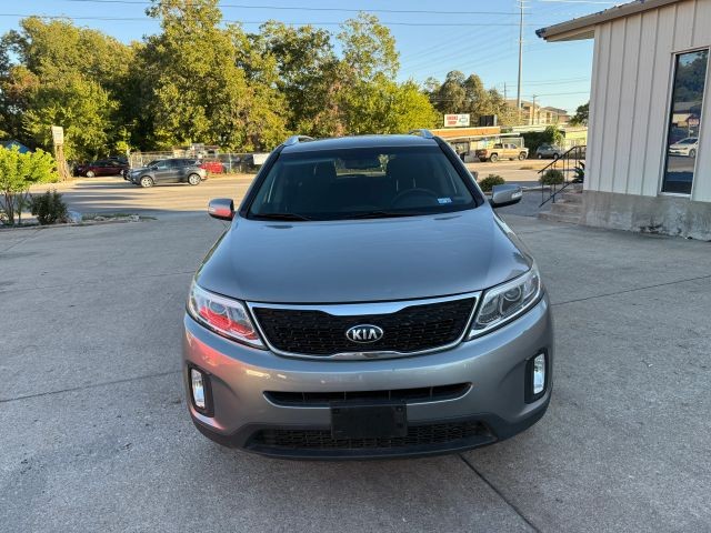 Kia Sorento Vehicle Full-screen Gallery Image 03