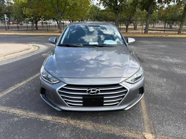 Hyundai Elantra Vehicle Full-screen Gallery Image 03