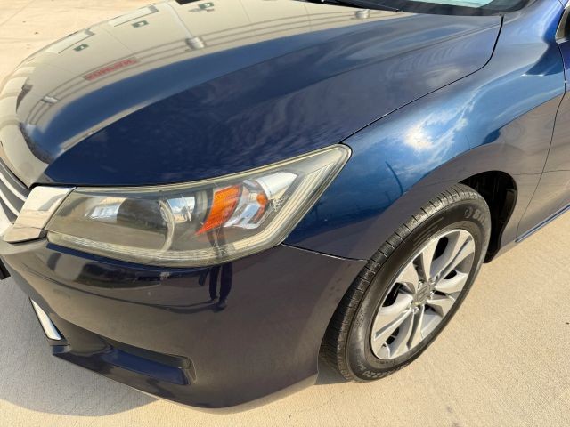 Honda Accord Sedan Vehicle Full-screen Gallery Image 02