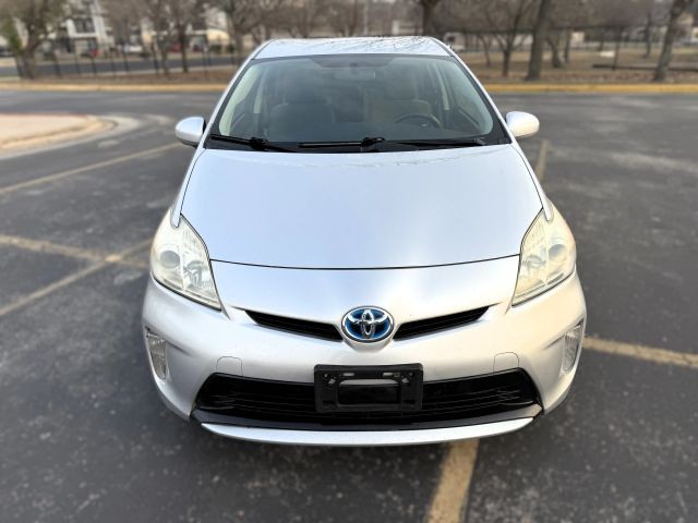 Toyota Prius Vehicle Full-screen Gallery Image 03