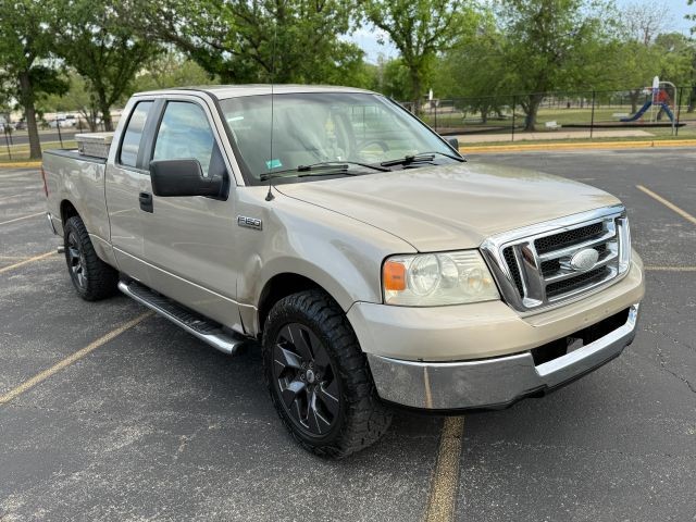 Ford F-150 Vehicle Full-screen Gallery Image 02