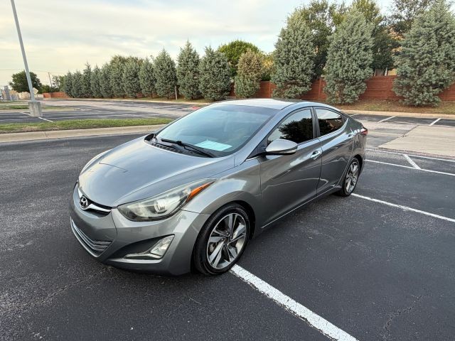 Hyundai Elantra Vehicle Full-screen Gallery Image 02