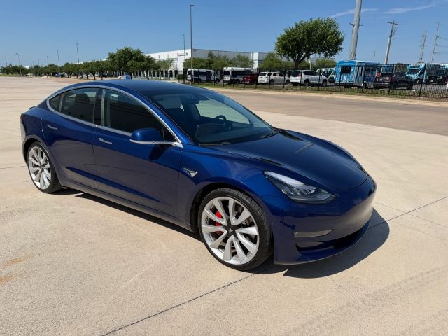 Tesla Model 3 Vehicle Full-screen Gallery Image 02