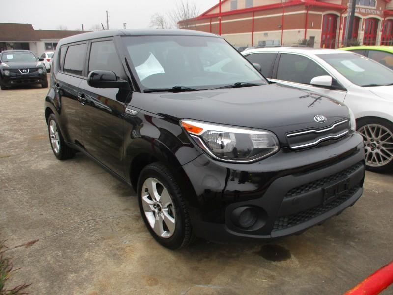 Kia Soul Vehicle Image 02