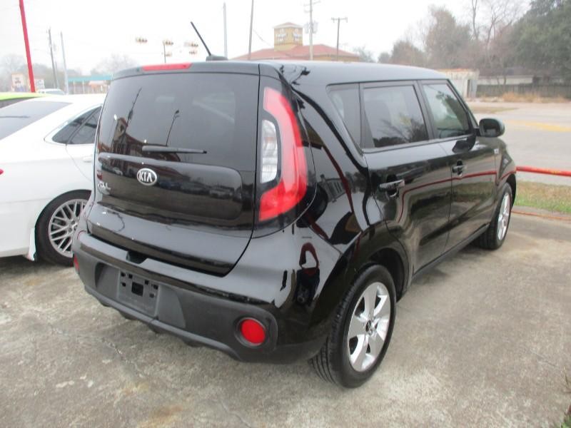 Kia Soul Vehicle Image 03