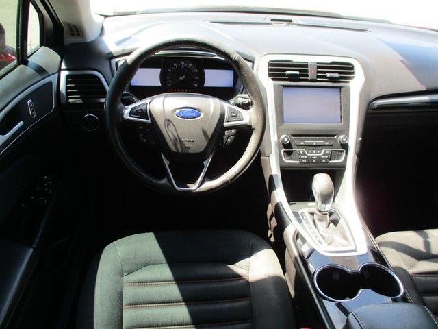 Ford Fusion Vehicle Image 06