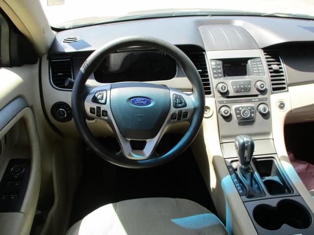 Ford Taurus Vehicle Image 06