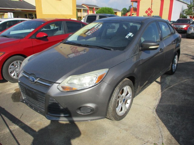 Ford Focus Vehicle Image 01