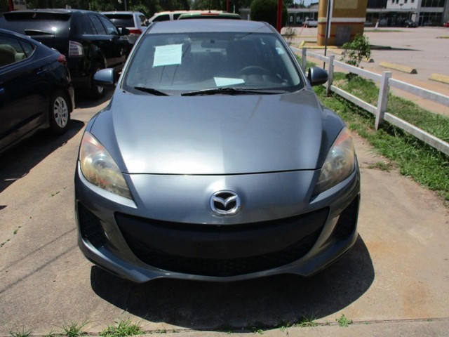 Mazda Mazda3 Sedan Vehicle Image 02