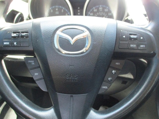 Mazda Mazda3 Sedan Vehicle Image 16