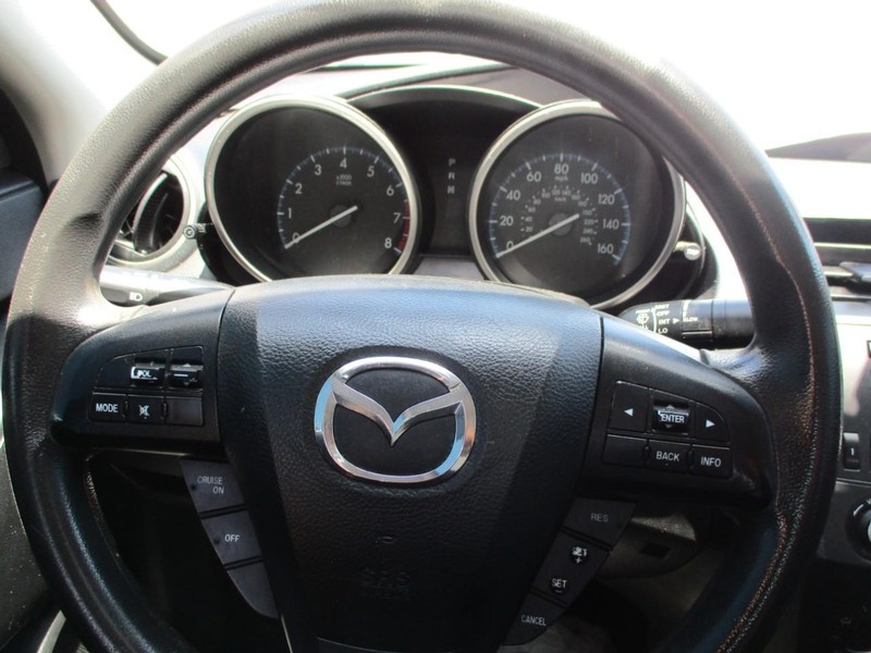 Mazda Mazda3 Sedan Vehicle Image 13