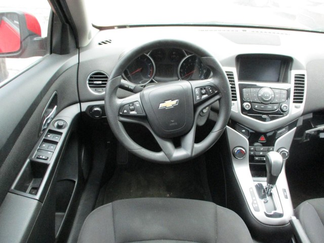 Chevrolet Cruze Vehicle Image 06