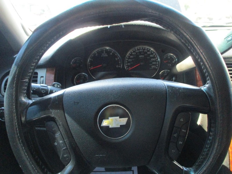 Chevrolet Tahoe Vehicle Image 12