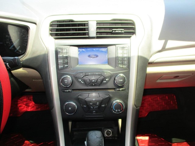 Ford Fusion Vehicle Image 11