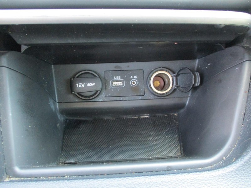 Hyundai Sonata Vehicle Image 18