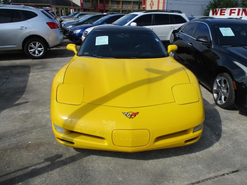 Chevrolet Corvette Vehicle Image 02