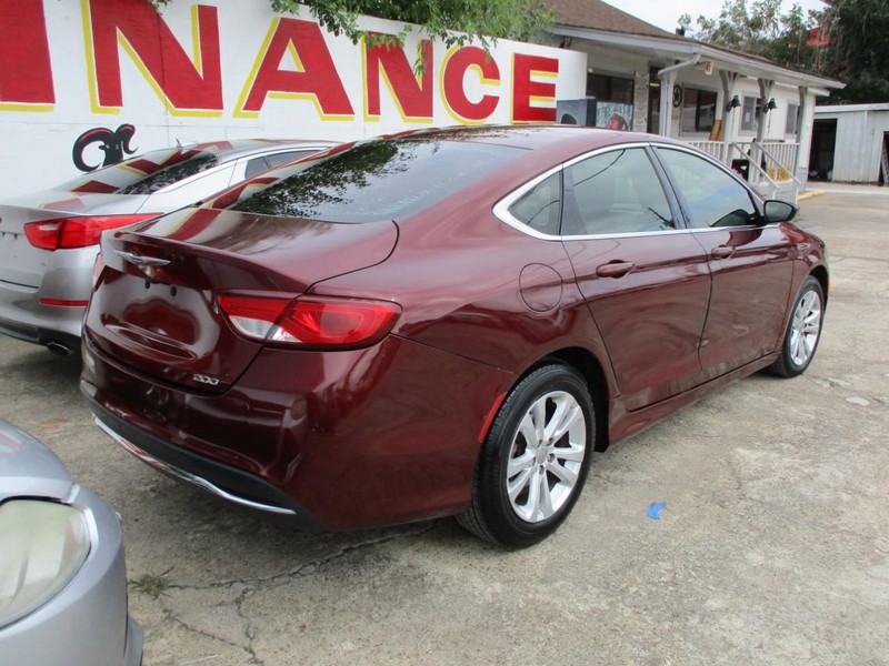 Chrysler 200 Vehicle Image 04