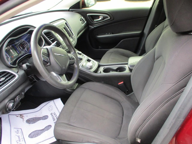 Chrysler 200 Vehicle Image 06