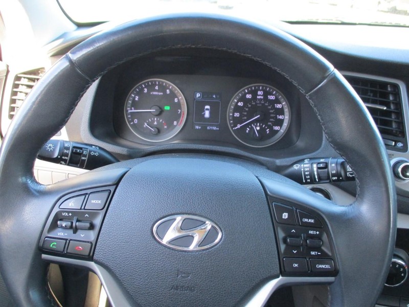 Hyundai Tucson Vehicle Image 22