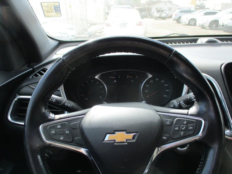 Chevrolet Equinox Vehicle Image 15