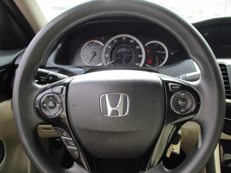 Honda Accord Sedan Vehicle Image 16