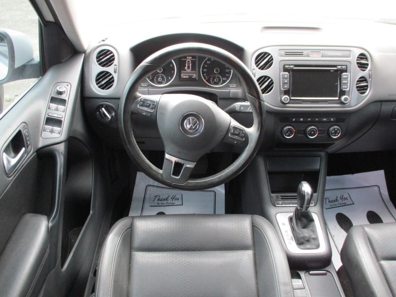 Volkswagen Tiguan Vehicle Image 08