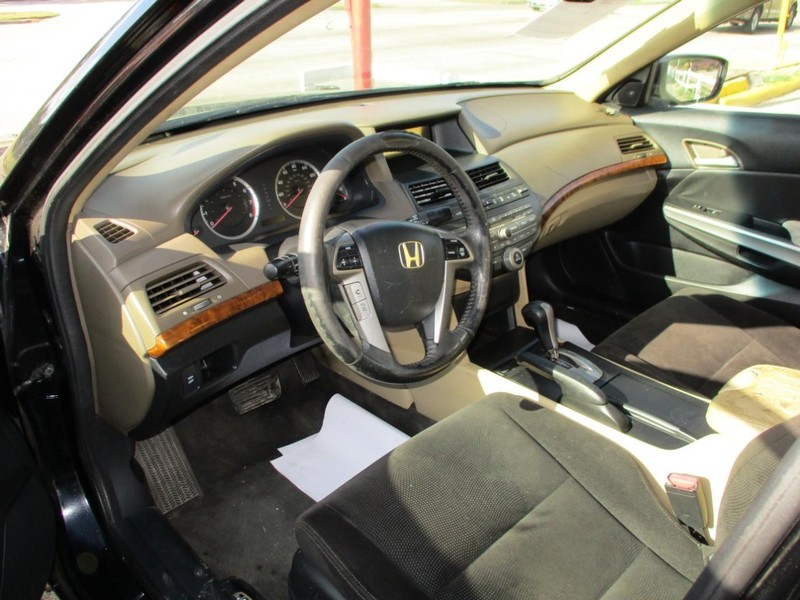 Honda Accord Sedan Vehicle Image 05