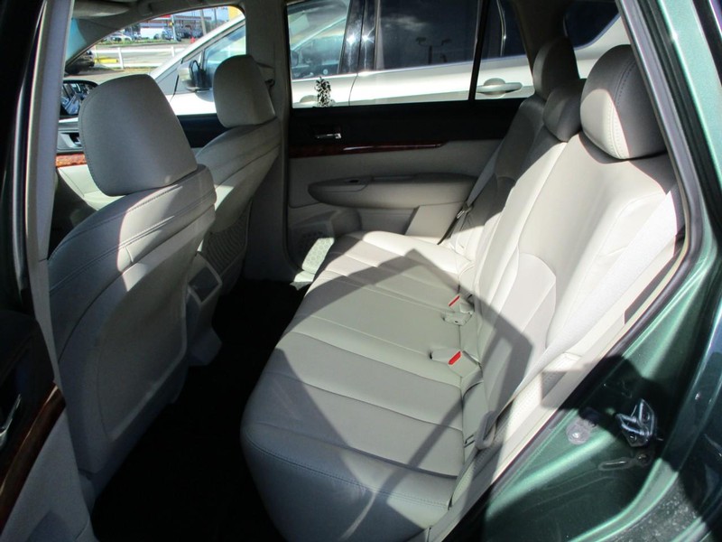 Subaru Outback Vehicle Image 09
