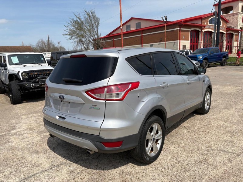 Ford Escape Vehicle Image 04