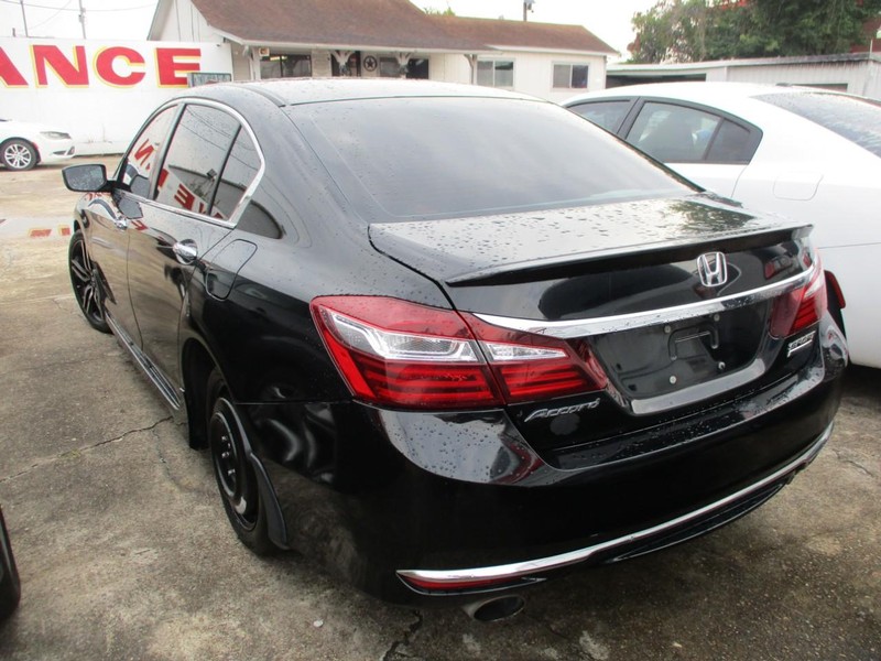 Honda Accord Sedan Vehicle Image 05