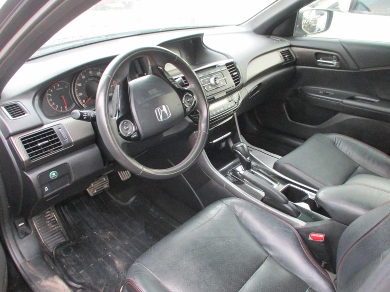 Honda Accord Sedan Vehicle Image 07