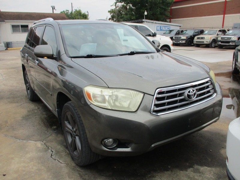 Toyota Highlander Vehicle Image 02