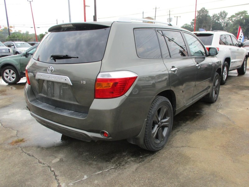 Toyota Highlander Vehicle Image 03