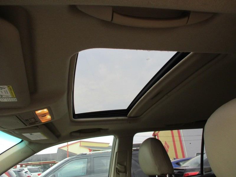 Toyota Highlander Vehicle Image 13