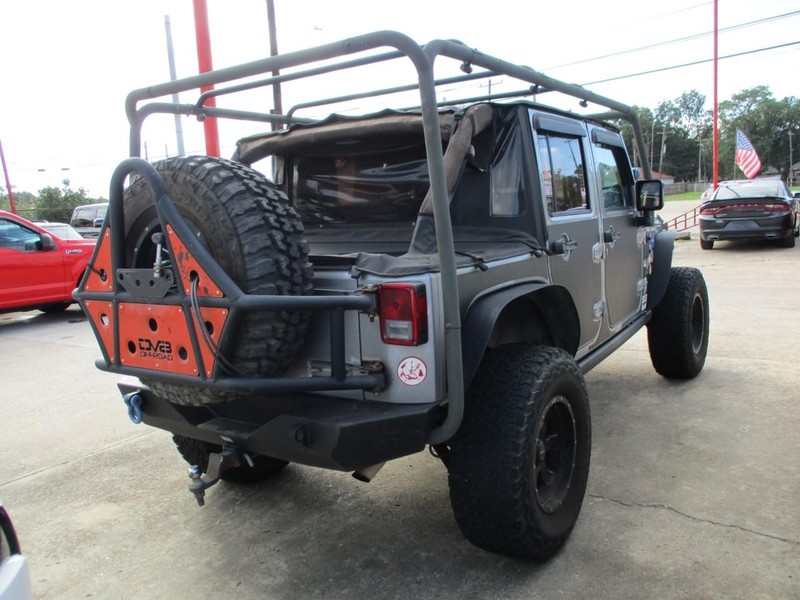 Jeep Wrangler Unlimited Vehicle Image 05