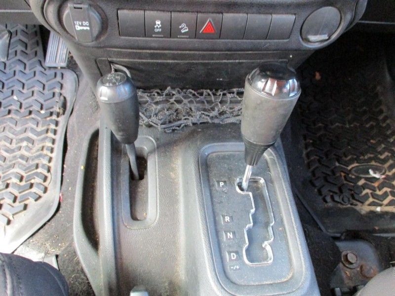 Jeep Wrangler Unlimited Vehicle Image 19