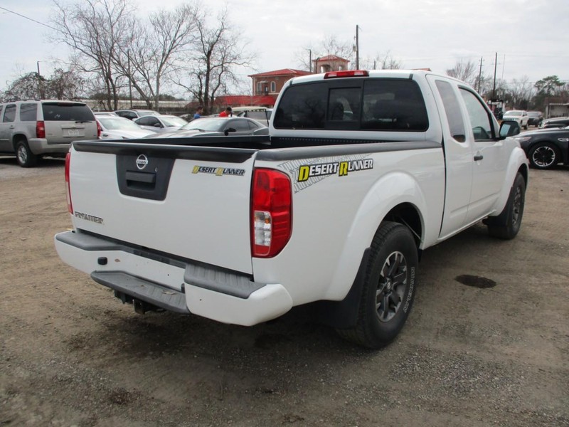 Nissan Frontier Vehicle Image 04