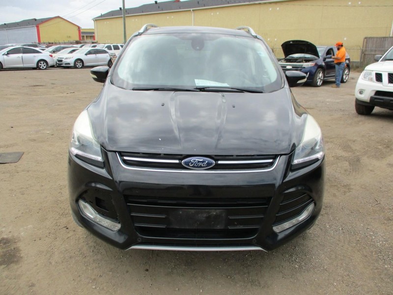 Ford Escape Vehicle Image 02