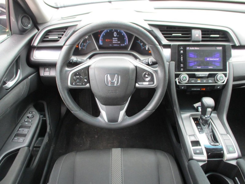 Honda Civic Sedan Vehicle Image 12