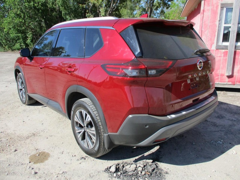 Nissan Rogue Vehicle Image 07