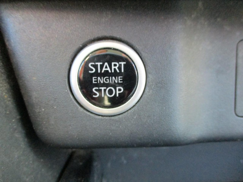 Nissan Rogue Vehicle Image 22
