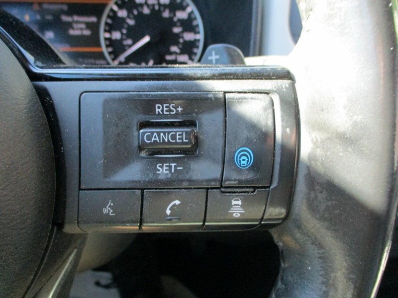 Nissan Rogue Vehicle Image 23
