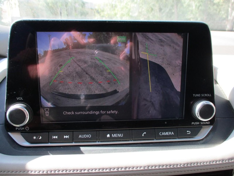 Nissan Rogue Vehicle Image 28