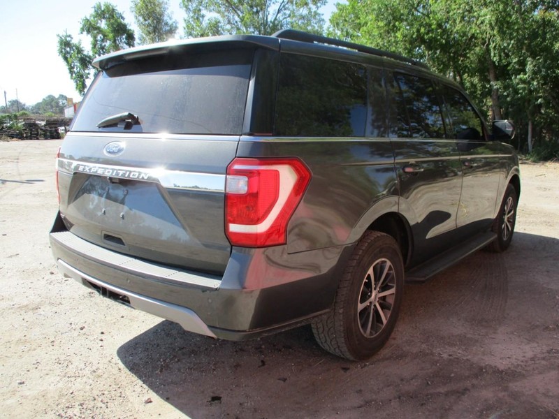 Ford Expedition Vehicle Image 04