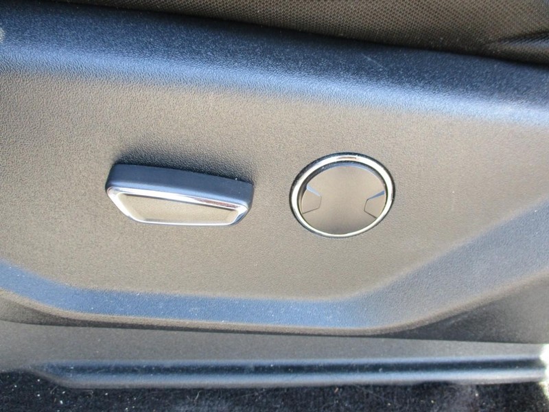 Ford Expedition Vehicle Image 12