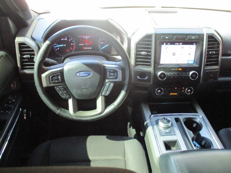 Ford Expedition Vehicle Image 17