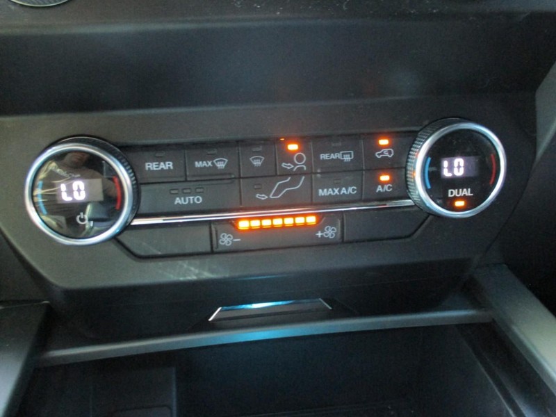 Ford Expedition Vehicle Image 20