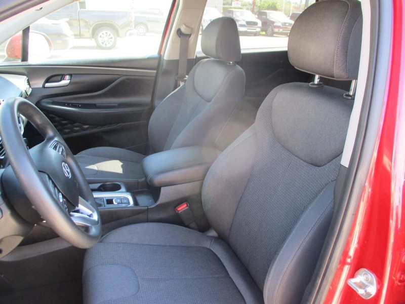 Hyundai Santa Fe Vehicle Image 11