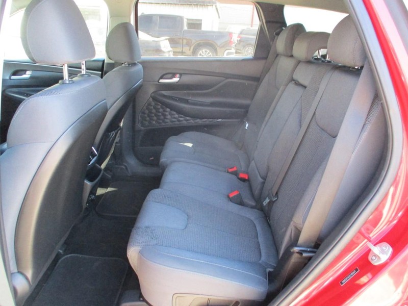 Hyundai Santa Fe Vehicle Image 12