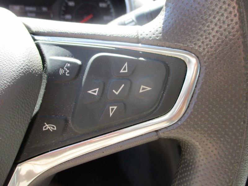Chevrolet Malibu Vehicle Image 12
